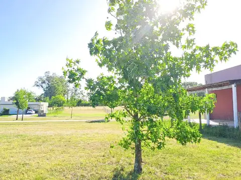 Terreno en  venta Barrio Las Calandrias. Lote 36