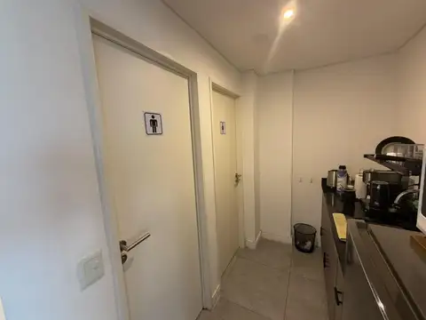 OFICINA 93 m2 en VENTA  impecable  piso alto