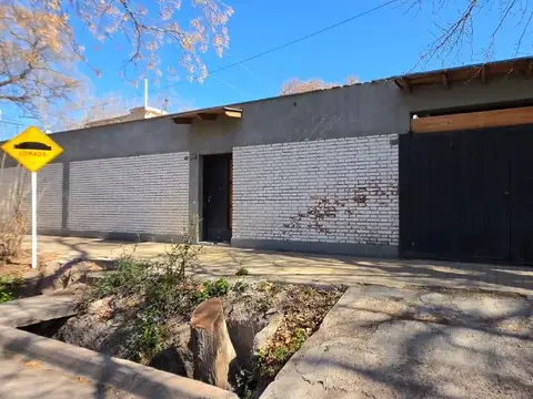 Calle Fernando Fader  al 100