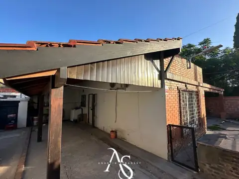 Casa en Venta con 1 cochera