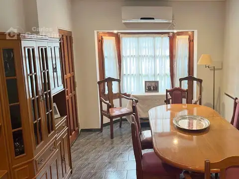 Casa en Alquiler con 1 cochera