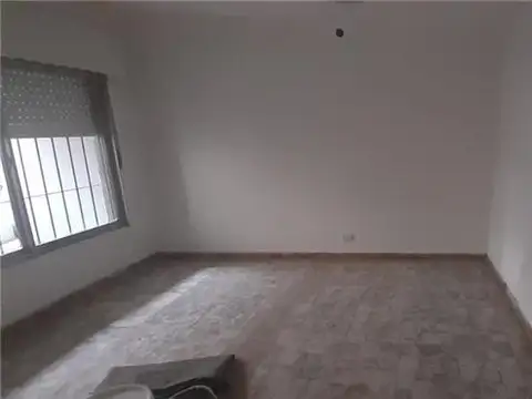 Depto Tipo Casa en Alquiler de 2 dormitorios