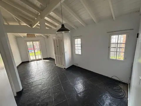 Casa en venta - 3 Dormitorios 2 Baños - San Isidro