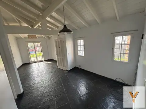 Casa en venta - 3 Dormitorios 2 Baños - San Isidro
