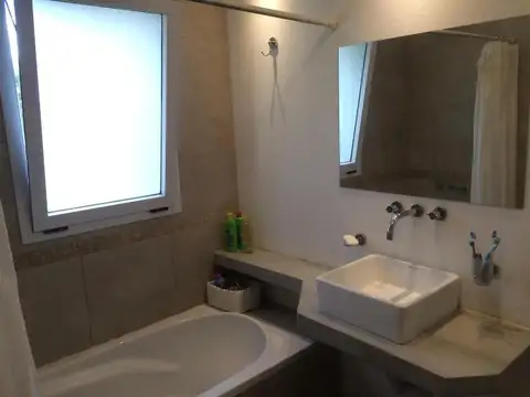 Casa en Venta en Manzanares, USD 200.000