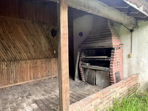 A Refaccionar - Casa - Fondo Parque- Devoto - Cochera
