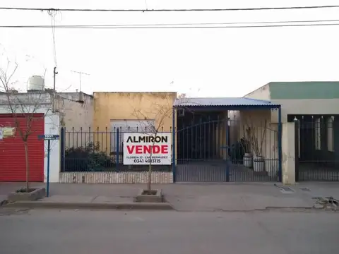Casa | 2 Dormitorios | Local Comercial | Cochera | Capitán Bermúdez | Barrio Centro