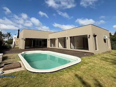 Hermosa casa en rumenco 