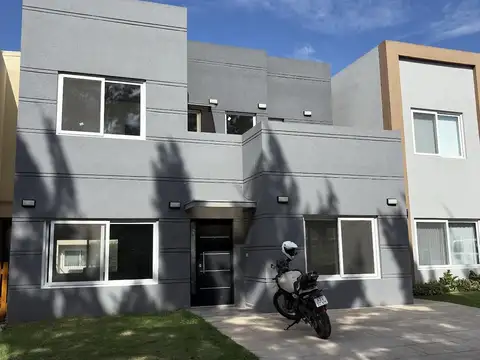 Casa en Alquiler en Bario Cerrado Buenos Aires Village