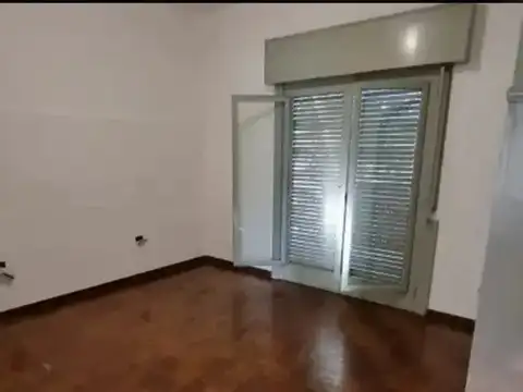 OPORTUNIDAD  2 LOCALES Y VIVIENDA CON TERRENO
