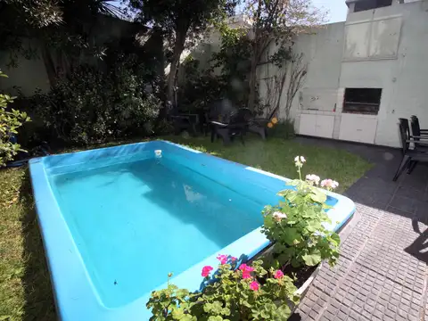 Vendo hermosa casa en pleno Colegiales