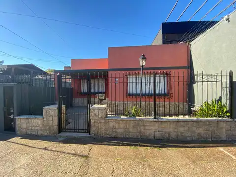 ALQUILER PH 4 AMBIENTES JARDIN COCHERA PADUA
