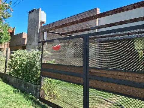 CASA AMPLIA EN PORTAL DEL LEYES