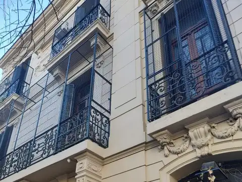 Av. Independencia  al 700