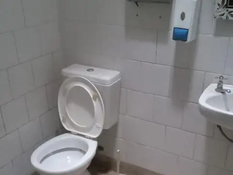 Local en Alquiler en Villa Dominico, $ 1.500.000