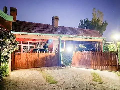 Casa 5 ambientes con 3 baños