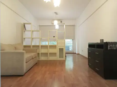 VENTA MONOAMBIENTE AL FRENTE/BALCON  PARQUE CHAS 