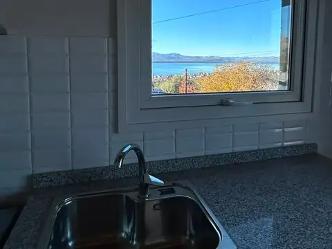 ALQUILER | MONOAMBIENTE CON BALCÓN Y VISTA AL LAGO