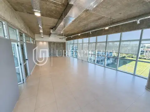 Oficina en Alquiler en Pilar, USD 1.900