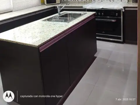 SE VENDE PROPIEDAD HECHA A NUEVA DE DOS DORMITORIOS