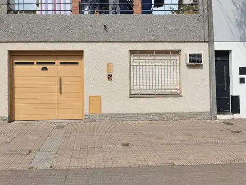 CASA EN VENTA 3 DORMITORIOS ZONA SUR ROSARIO