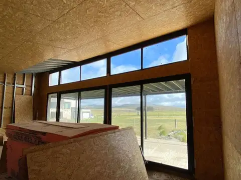 Casa 4 ambientes con 2 baños