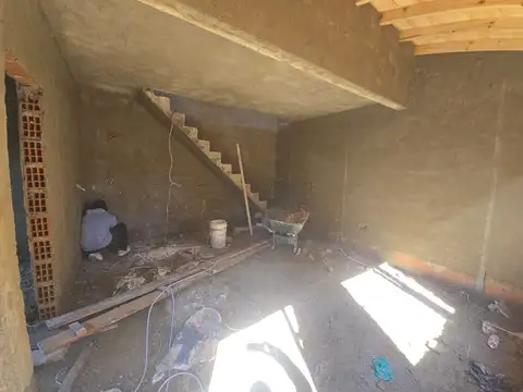 Casa 4 ambientes con 1 baño