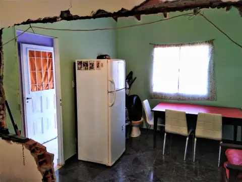 Casa 3 ambientes con 1 baño