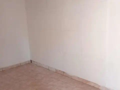Hipolito Yrigoyen 200, Piso PB