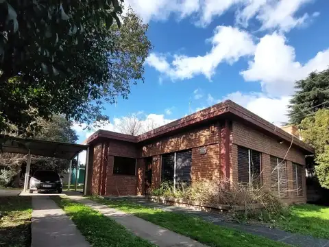 Casa en venta - 2 Dormitorios 2 Baños - 900Mts2 - Florencio Varela