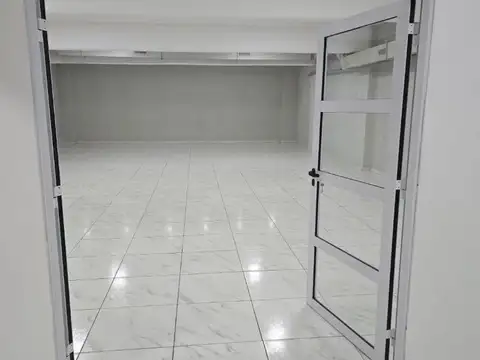 Local en Alquiler en Liniers, USD 2.000