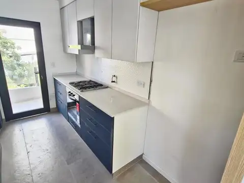 A. MOREAU DE JUSTO N° al 2900 esquina Moreno