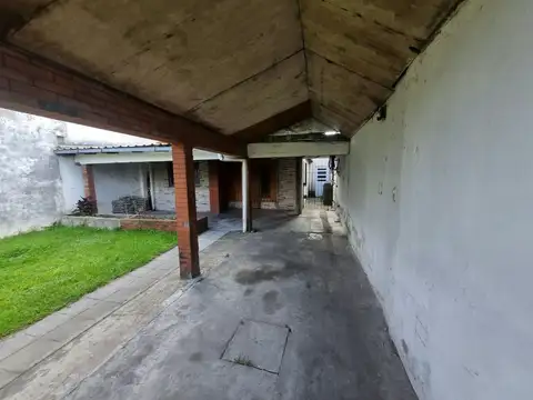 Casa 4 ambientes con 1 baño
