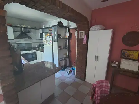 Chalet 5 ambientes en venta en Castelar Norte