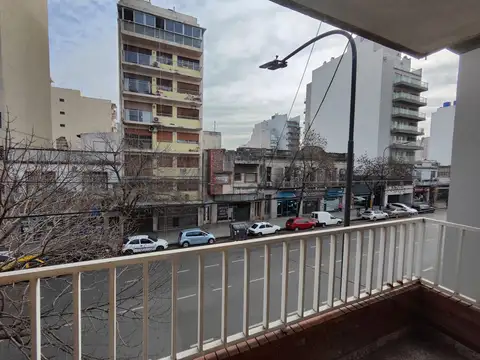 Departamento en Alquiler en Villa Pueyrredon, $ 850.000