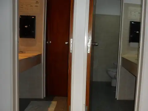 Oficina en Alquiler en San Isidro Libertador / Lasalle, USD 2.500