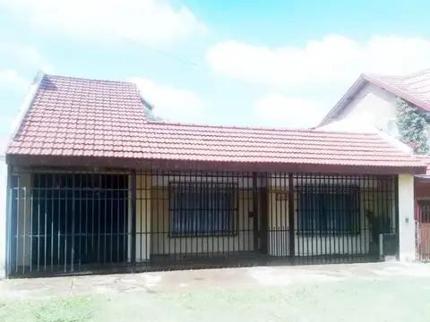 CASA 4 AMB. CON COCHERA, APTA CREDITO 