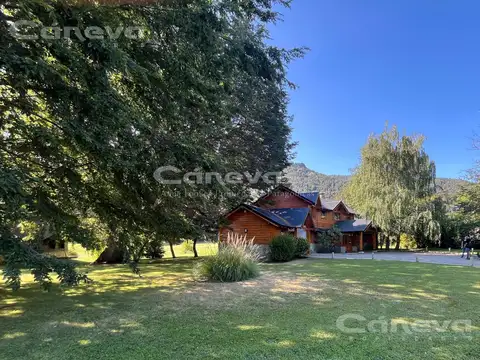 Arelauquen-Casa sobre cancha de golf