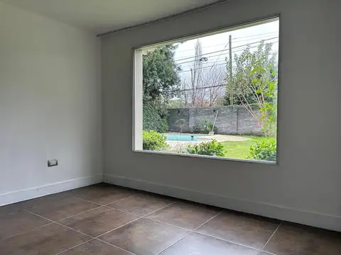 Casa en Venta con 6 cocheras