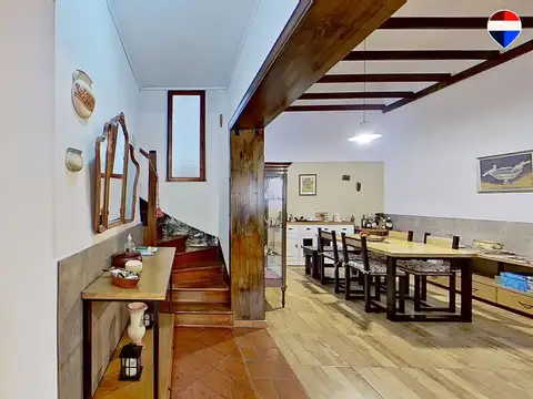 VENTA CASA 4 AMBIENTES EN FLORES APTO CREDITO