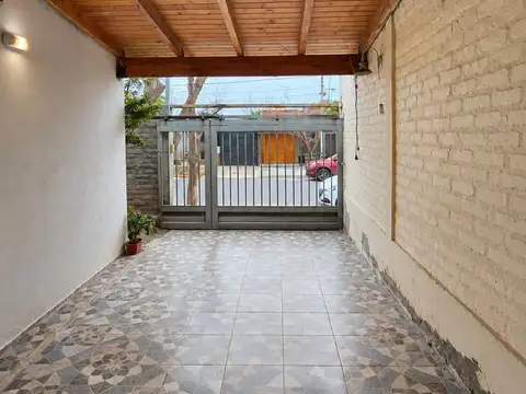 VENTA CASA EXCELENTE UBICACION BARRIO DECAVIAL