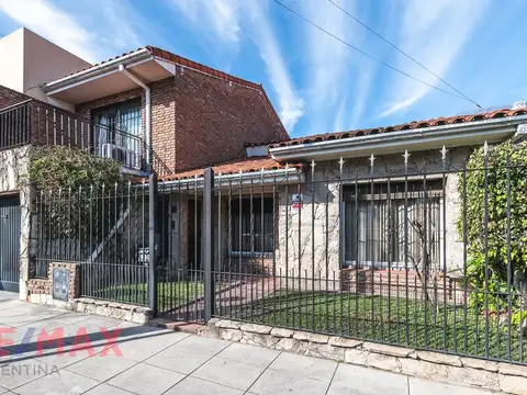 VENTA CASA 8 AMBIENTES RAMOS MEJÍA 