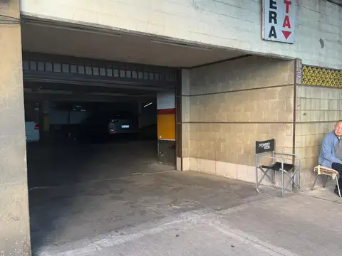 Cochera fija cubierta en venta