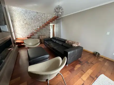Casa en alquiler de 4 ambientes