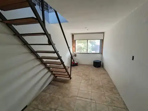 Depto Tipo Casa en Venta 43 años