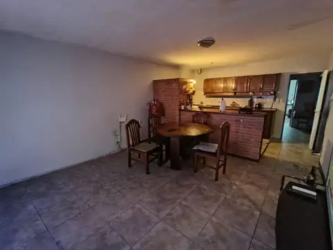 Depto Tipo Casa en Venta en Alberdi, USD 80.000