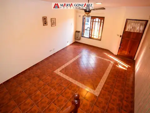 Casa en Venta en Villa Sarmiento, USD 165.000