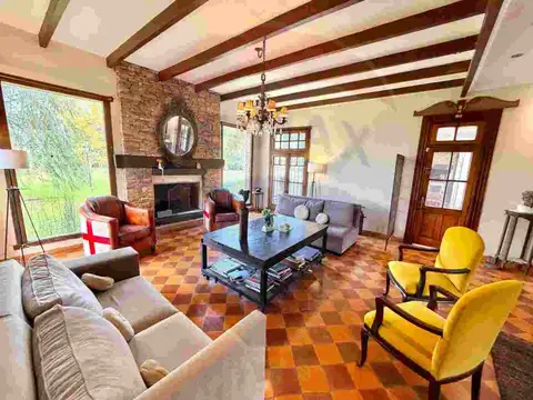 VENTA CASA 5 AMBIENTES CHACRAS DE LA CRUZ CENTRAL