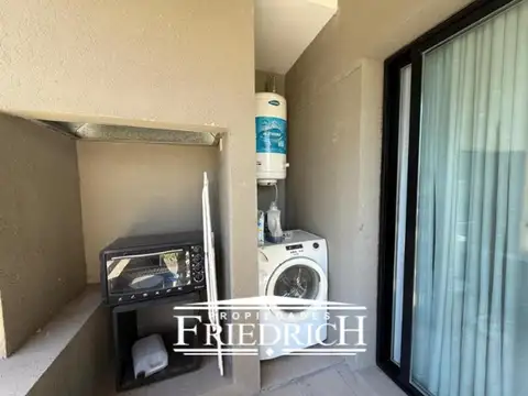 Departamento en Alquiler con 1 cocheras