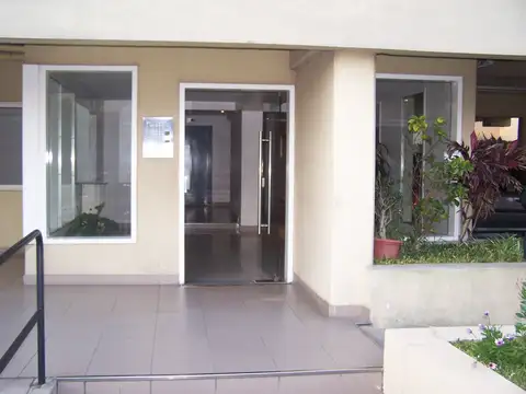 Departamento 3 ambientes con balcón en Liniers Residencial